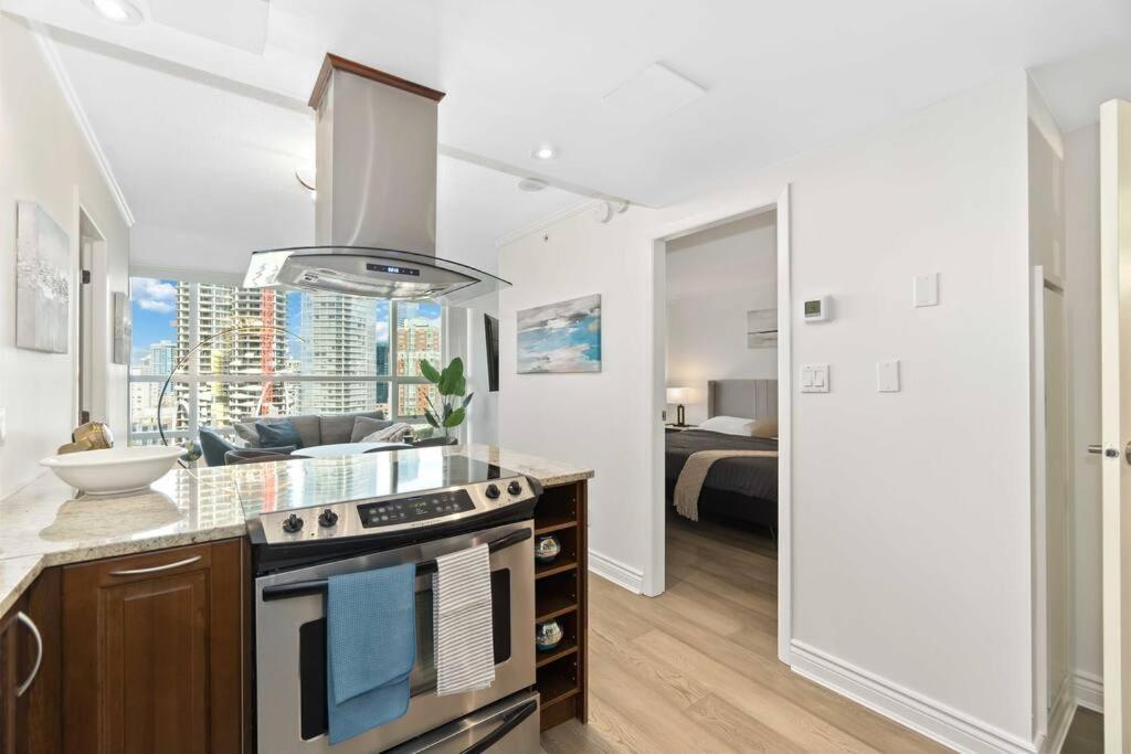 2Br Condo With Breathtaking View In Downtown! Free Parking - 6 Sleep Ванкувер Экстерьер фото